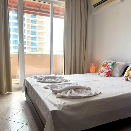 Lägenhet Spacious One-bedroom In The Heart Of Sunny By Menada