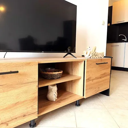 Lägenhet Spacious One-bedroom In The Heart Of Sunny By Menada Slăntjev Brjag