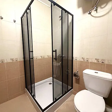 Spacious One-bedroom In The Heart Of Sunny By Menada Lägenhet